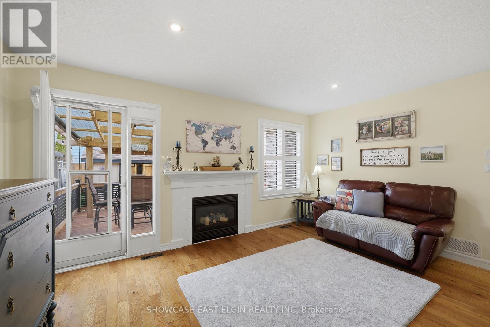 2 Harrington Crescent, St. Thomas, Ontario  N5R 6J1 - Photo 3 - X12971118