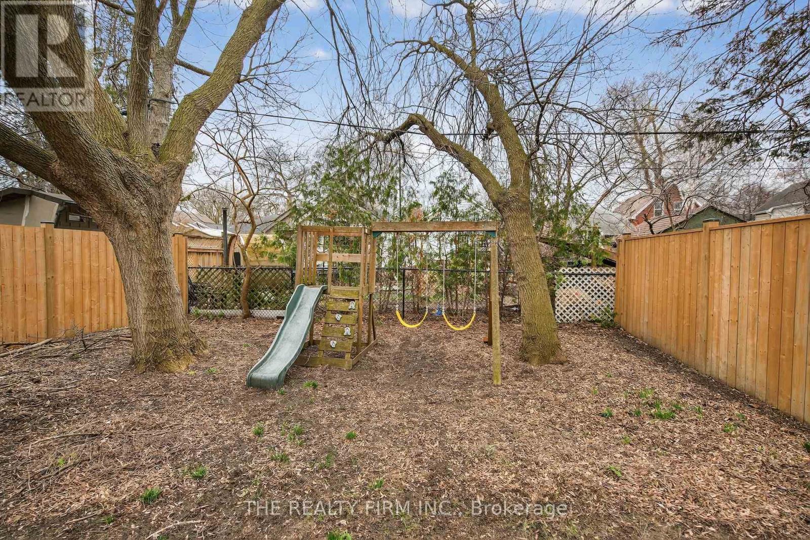 567 Rosedale Street, London East, Ontario  N6B 2C7 - Photo 41 - X12971242