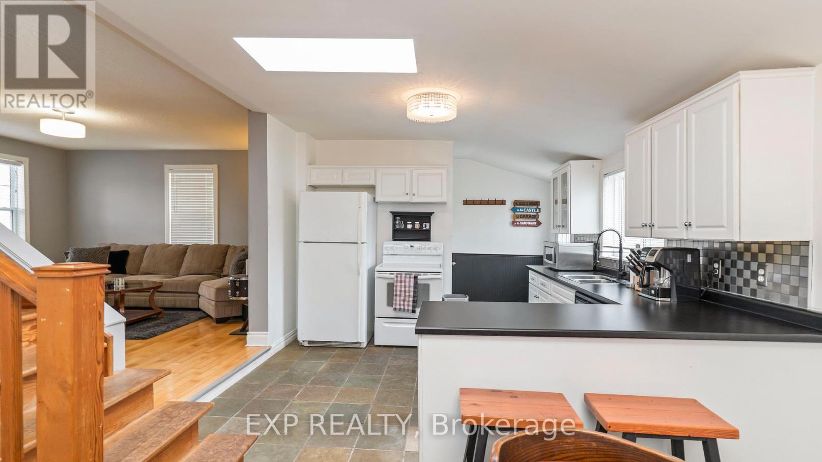 205 East Street, London East, Ontario  N5Z 2S1 - Photo 11 - X12971248