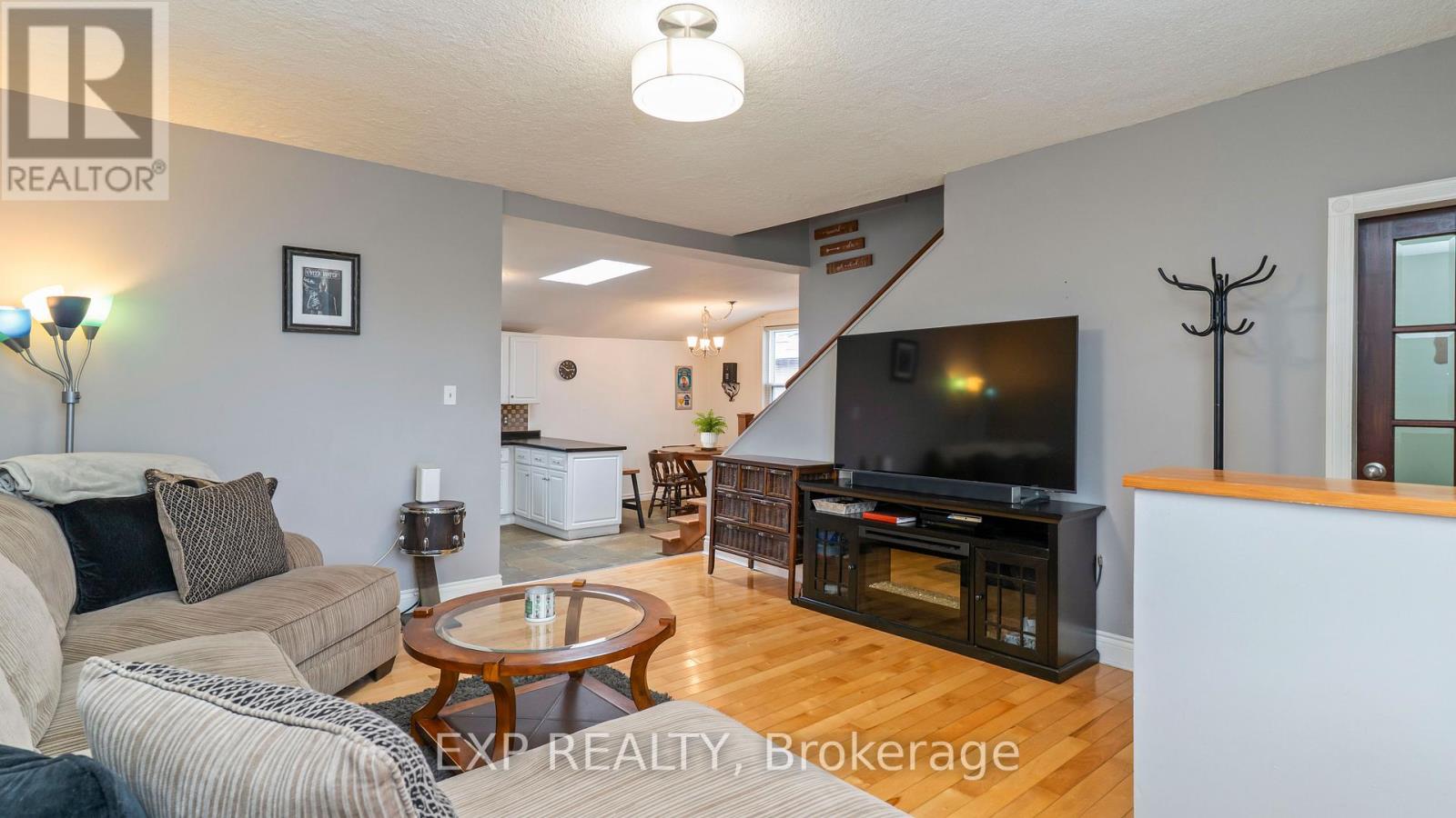 205 East Street, London East, Ontario  N5Z 2S1 - Photo 5 - X12971248