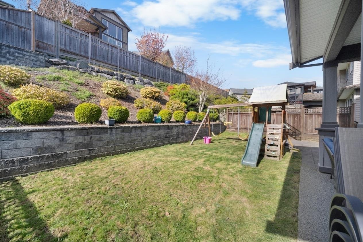2343 Merlot Boulevard, Abbotsford, British Columbia  V4X 0A6 - Photo 35 - R3108086