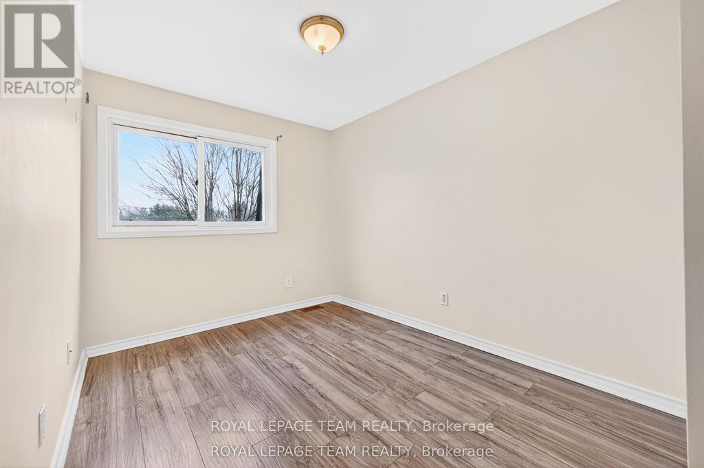 13 - 2 Bertona Street, Ottawa, Ontario  K2G 0W2 - Photo 27 - X12970888