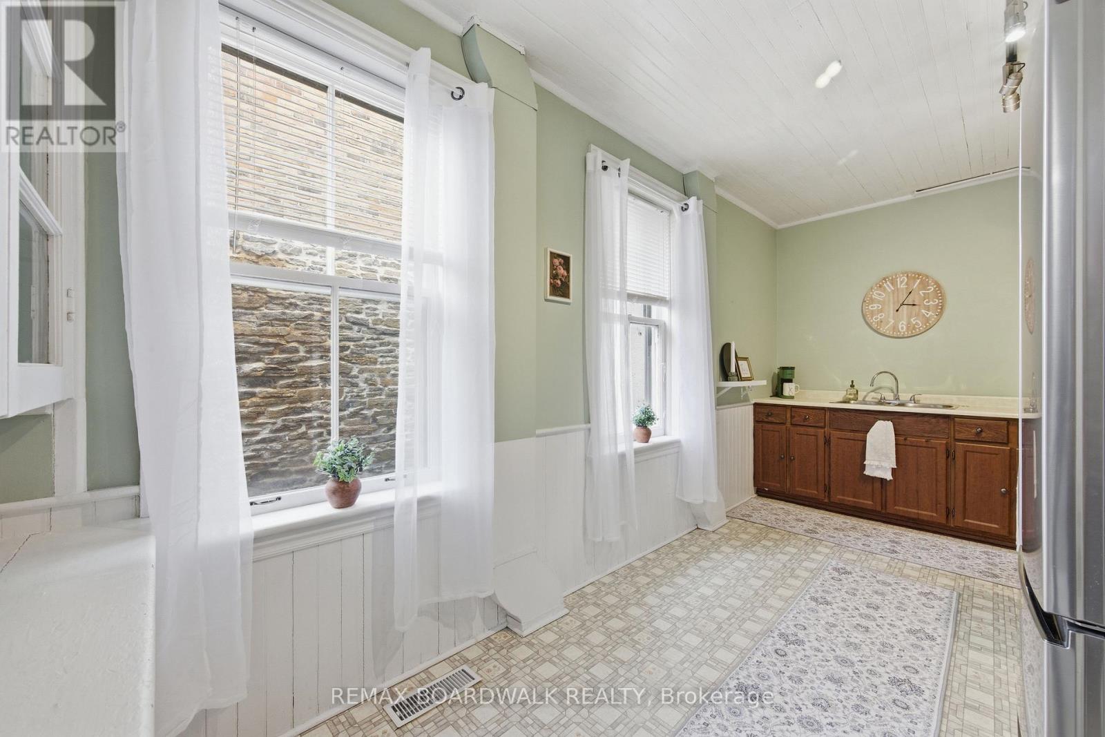 270 Dibble Street W, Prescott, Ontario  K0E 1T0 - Photo 23 - X12970940