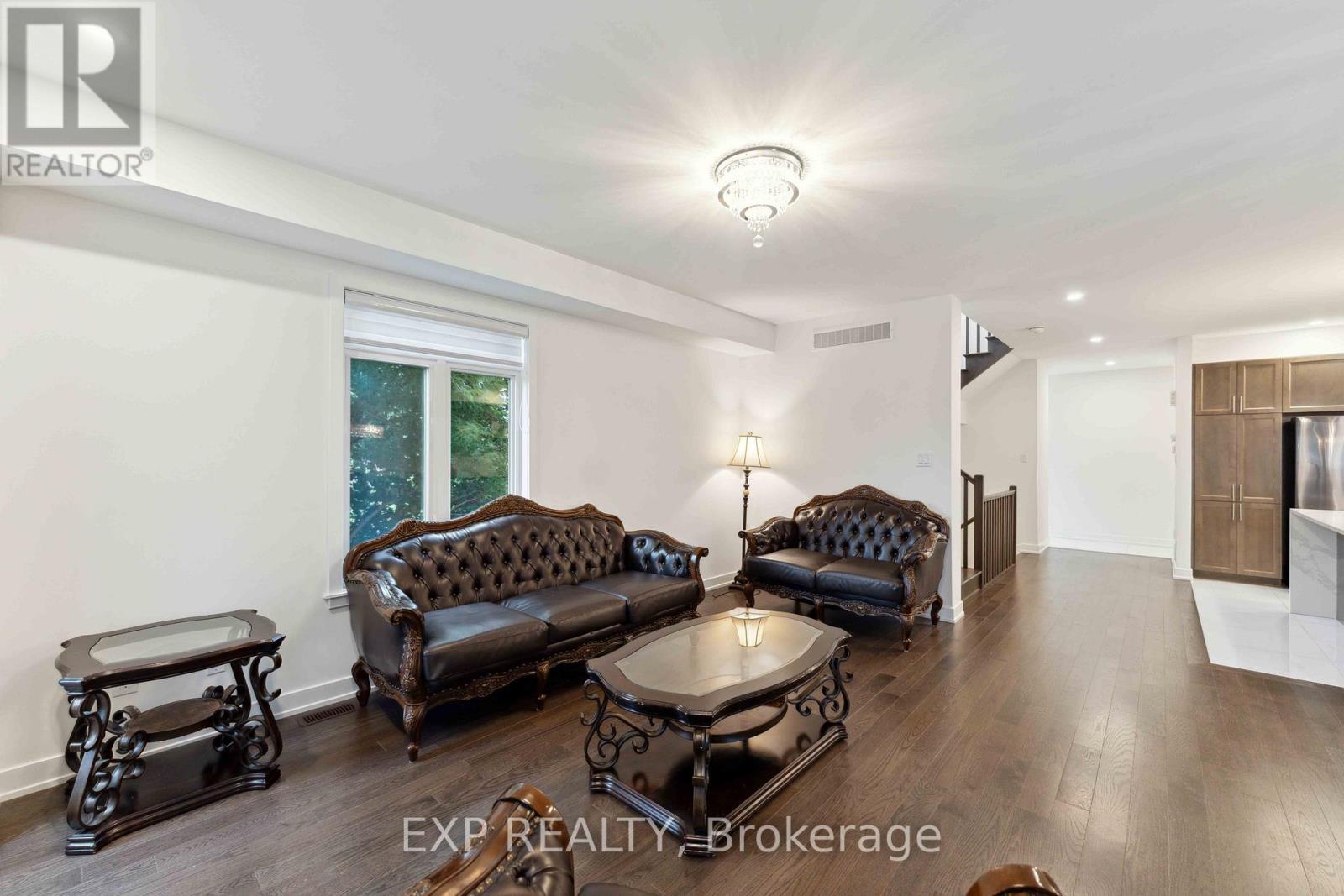 748 Ovation Grove, Ottawa, Ontario  K1T 0X6 - Photo 14 - X12970982