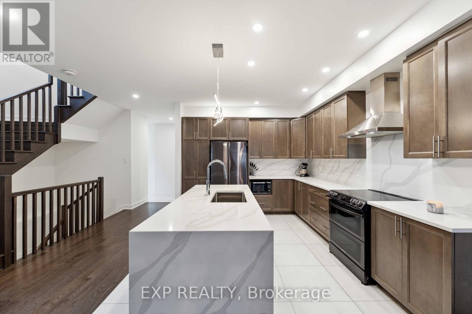 748 Ovation Grove, Ottawa, Ontario  K1T 0X6 - Photo 17 - X12970982