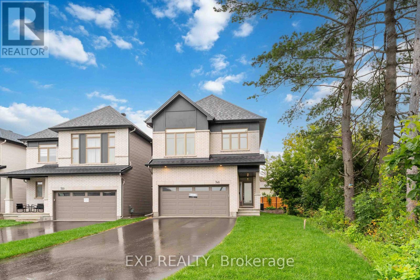 748 Ovation Grove, Ottawa, Ontario  K1T 0X6 - Photo 2 - X12970982