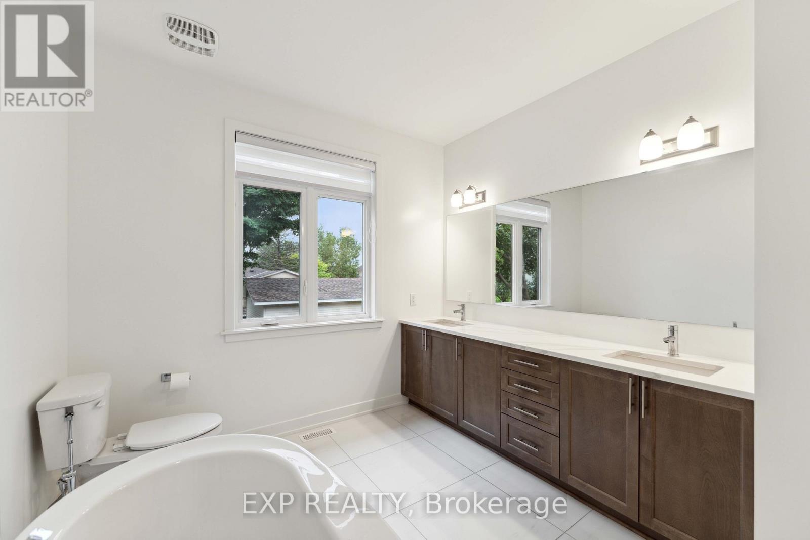 748 Ovation Grove, Ottawa, Ontario  K1T 0X6 - Photo 28 - X12970982