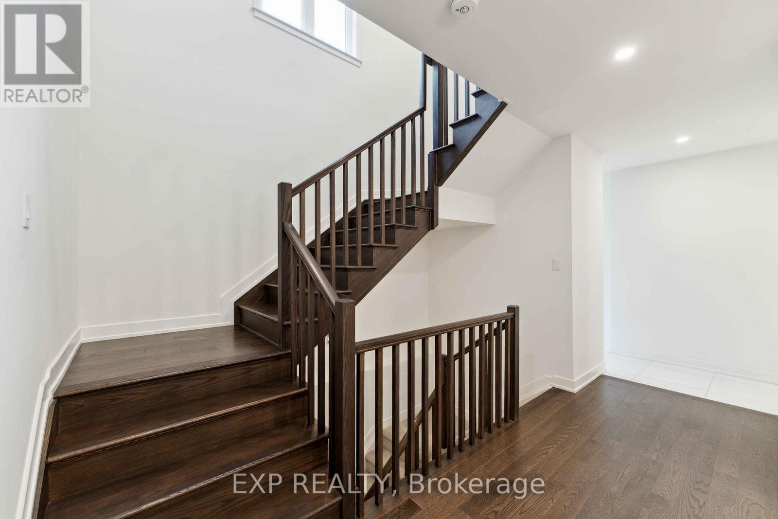 748 Ovation Grove, Ottawa, Ontario  K1T 0X6 - Photo 8 - X12970982