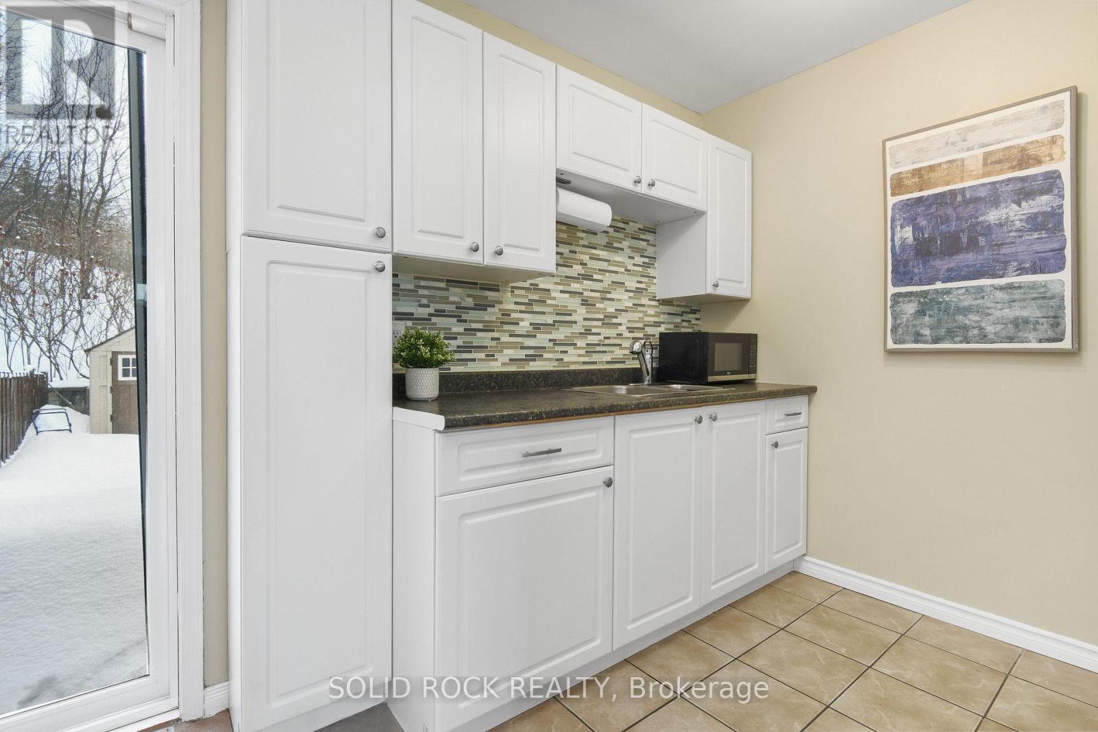 34 Northbrook Road, Petawawa, Ontario  K8H 3N5 - Photo 12 - X12970994