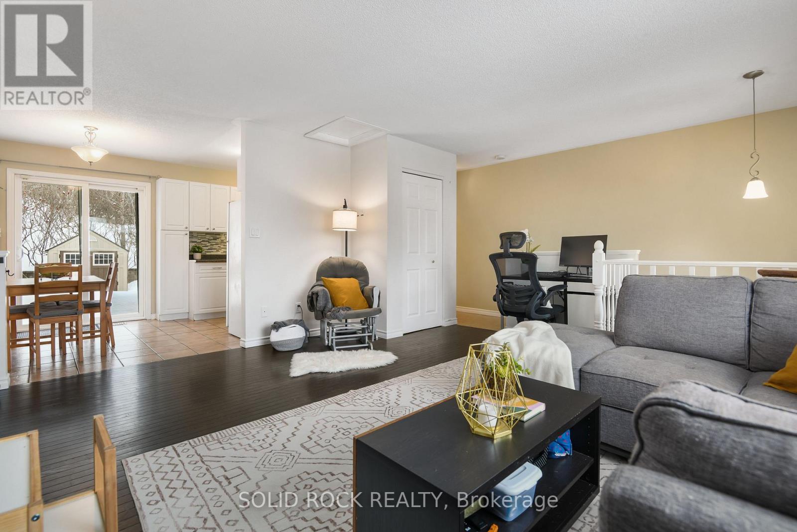 34 Northbrook Road, Petawawa, Ontario  K8H 3N5 - Photo 8 - X12970994