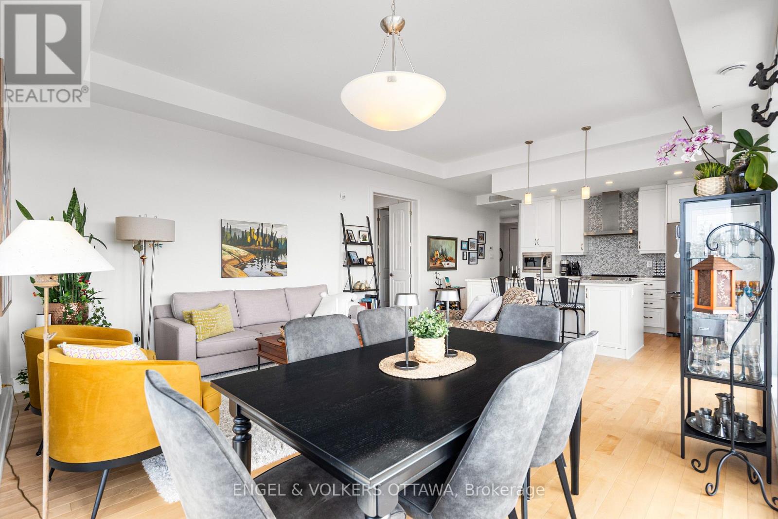 402 - 110 Cortile Private, Ottawa, Ontario K1V 2S8 - Photo 22 - X12971016