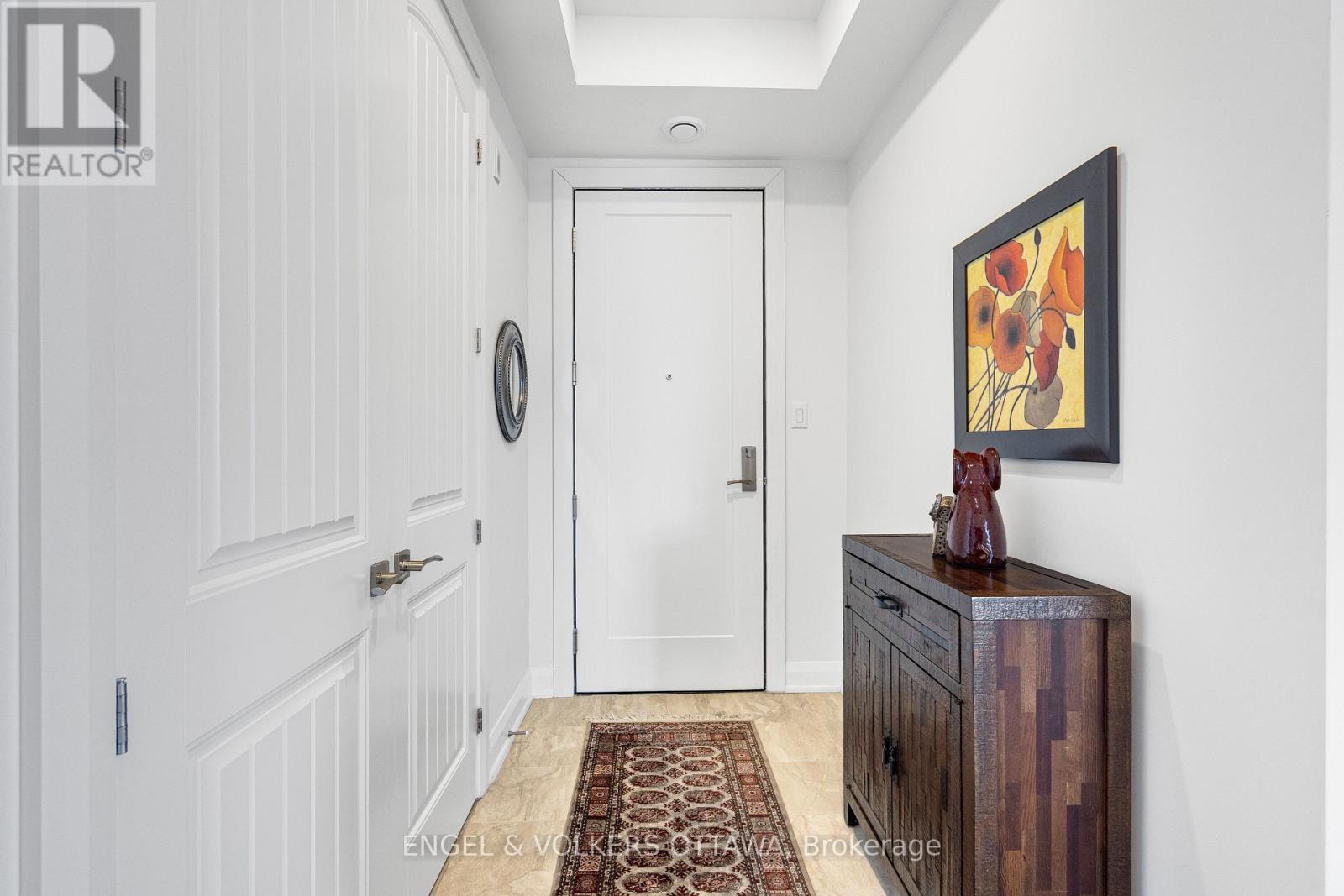 402 - 110 Cortile Private, Ottawa, Ontario K1V 2S8 - Photo 6 - X12971016