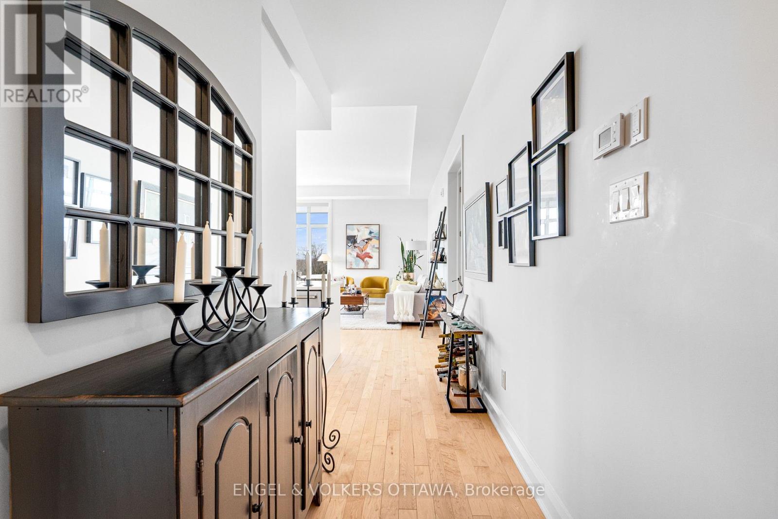 402 - 110 Cortile Private, Ottawa, Ontario K1V 2S8 - Photo 7 - X12971016