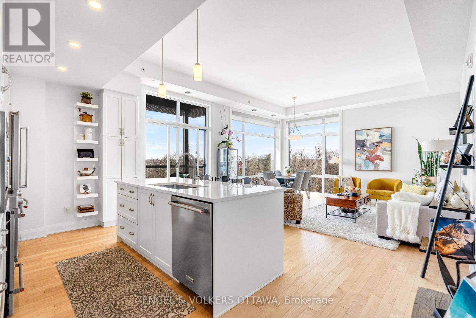 402 - 110 Cortile Private, Ottawa, Ontario K1V 2S8 - Photo 8 - X12971016