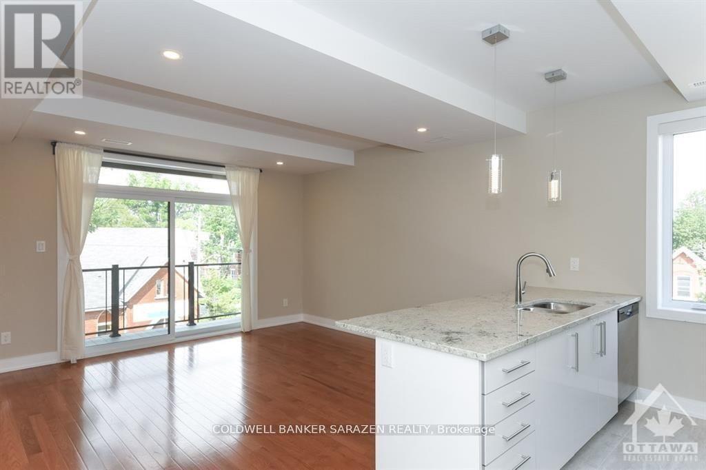 7 - 7 Monk Street, Ottawa, Ontario  K1S 3Y5 - Photo 2 - X12971086