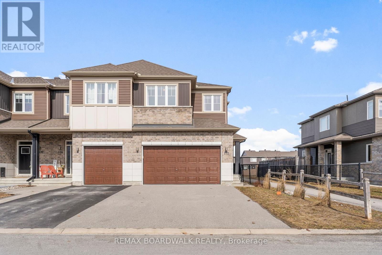 110 Riddell Street, Carleton Place, Ontario  K7C 0J8 - Photo 2 - X12971204