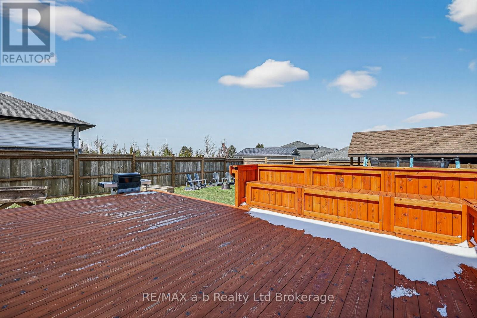 30 Tartan Drive, Zorra, Ontario  N0J 1J0 - Photo 12 - X12970854