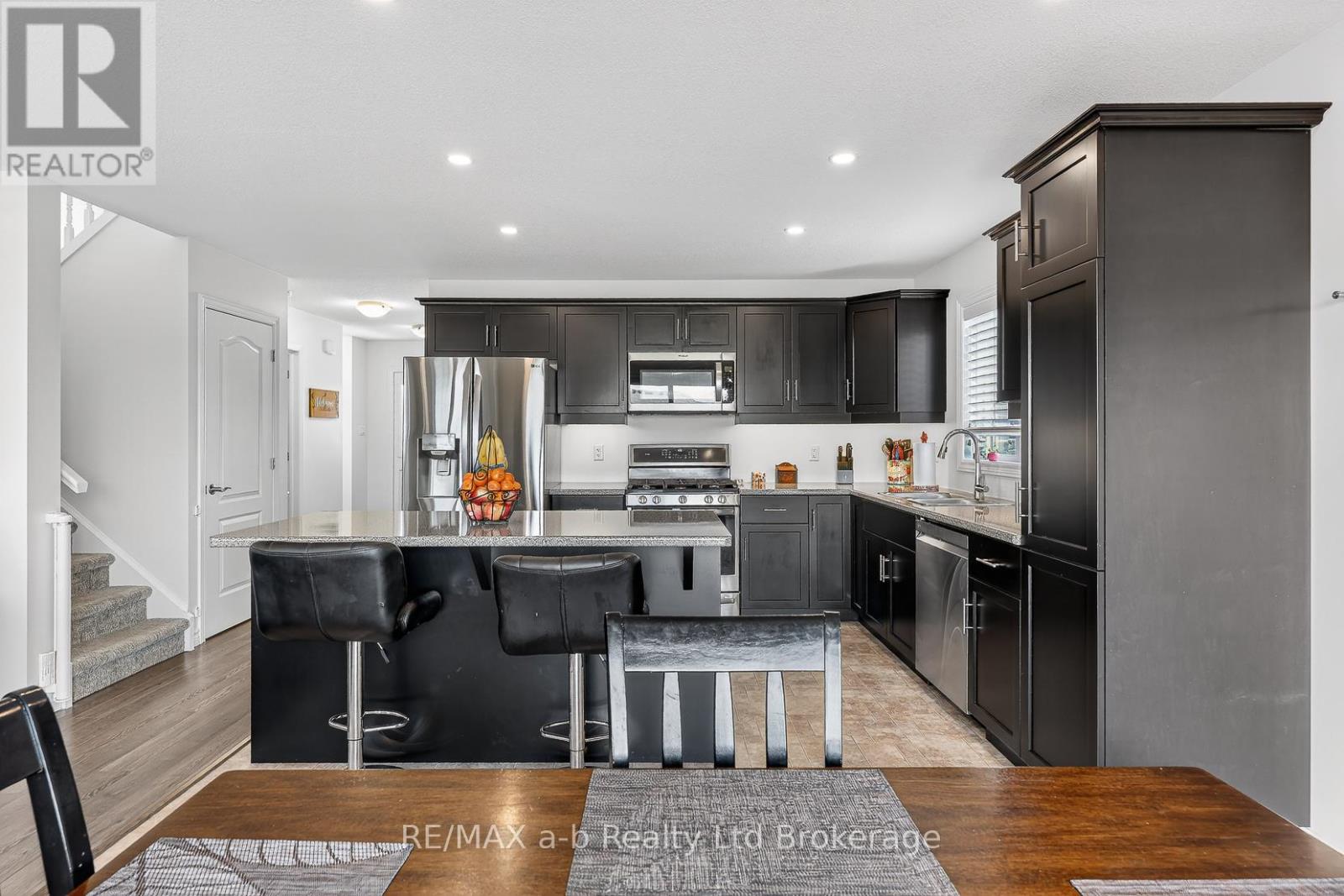 30 Tartan Drive, Zorra, Ontario  N0J 1J0 - Photo 17 - X12970854