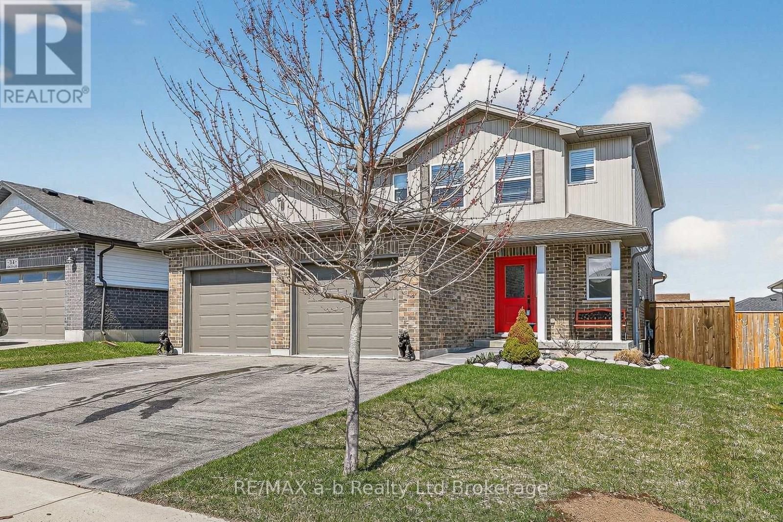 30 Tartan Drive, Zorra, Ontario  N0J 1J0 - Photo 2 - X12970854