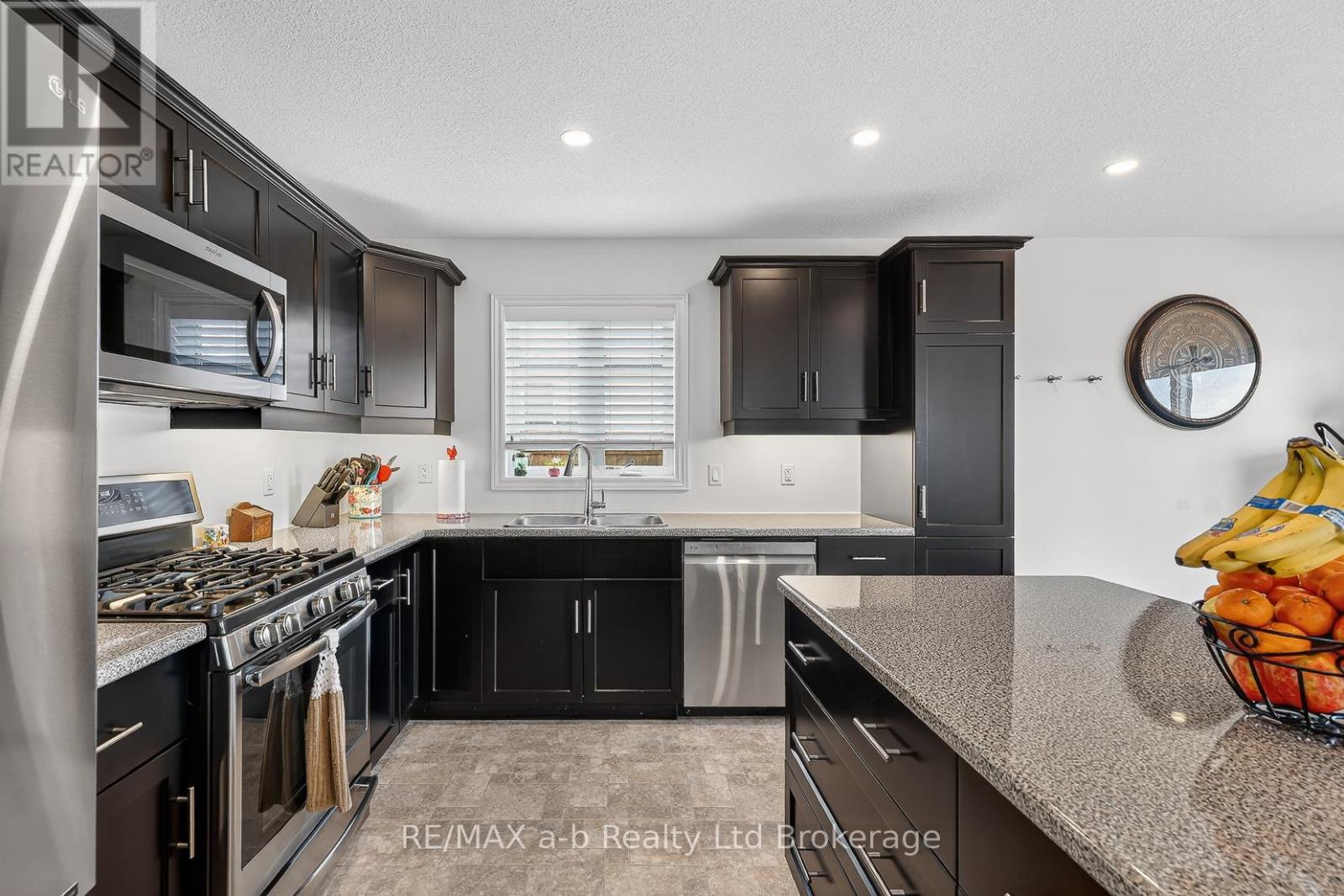 30 Tartan Drive, Zorra, Ontario  N0J 1J0 - Photo 20 - X12970854