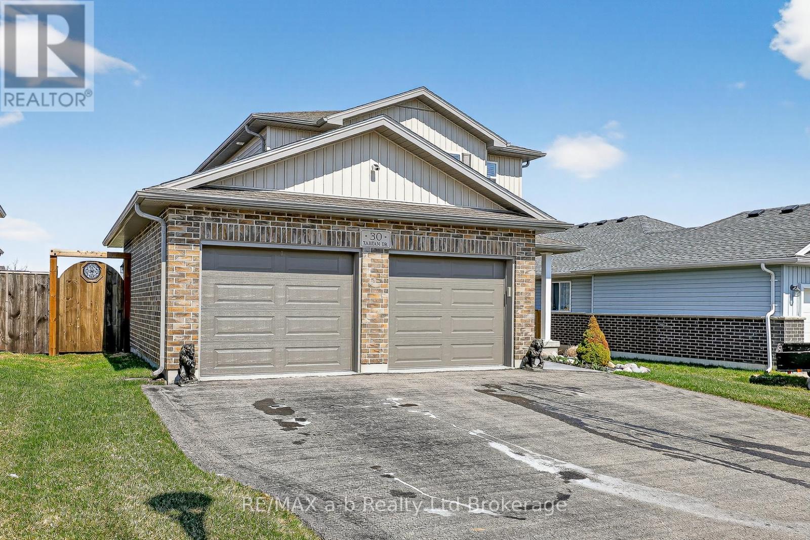 30 Tartan Drive, Zorra, Ontario  N0J 1J0 - Photo 3 - X12970854