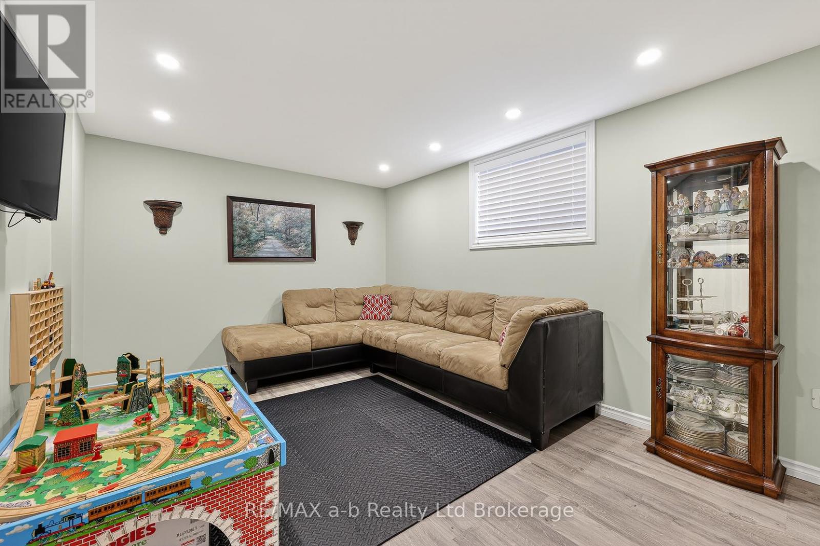 30 Tartan Drive, Zorra, Ontario  N0J 1J0 - Photo 31 - X12970854