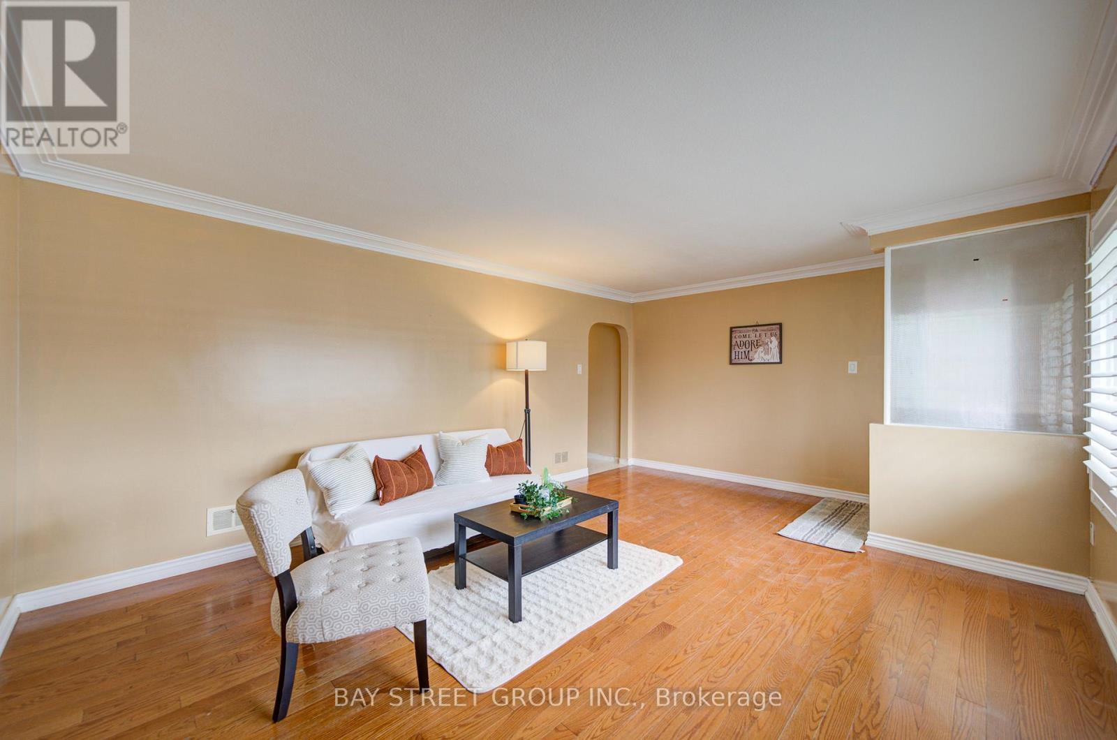 58 Broderick Avenue, Thorold, Ontario  L2V 2J1 - Photo 6 - X12971010