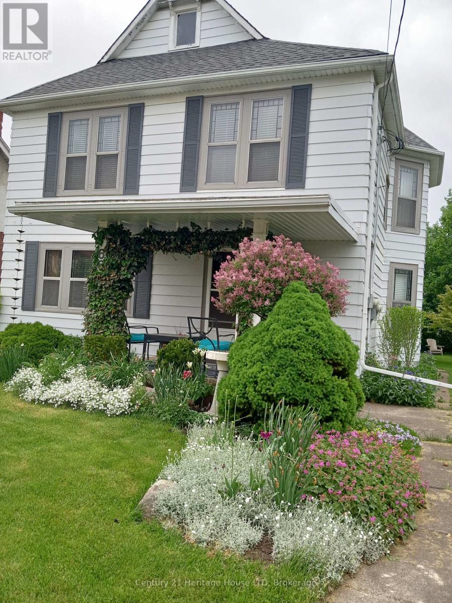 66 Bald Street, Welland, Ontario  L3C 5B9 - Photo 4 - X12971090