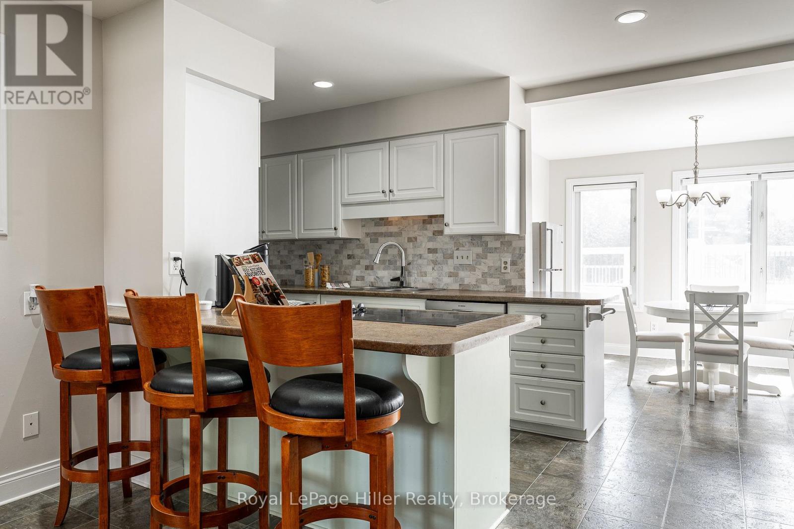 113 Whitelock Street S, Stratford, Ontario  N5A 1T2 - Photo 8 - X12970882