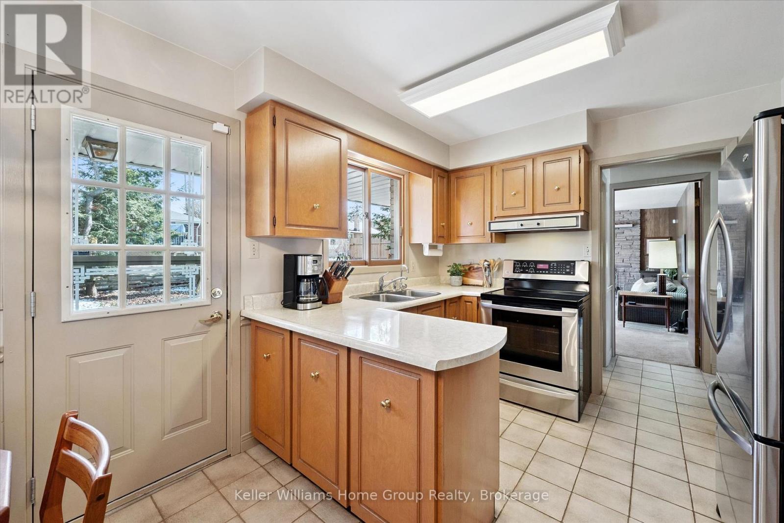 21 Honey Crescent, Guelph (Dovercliffe Park/old University), Ontario  N1G 1A4 - Photo 12 - X12970932