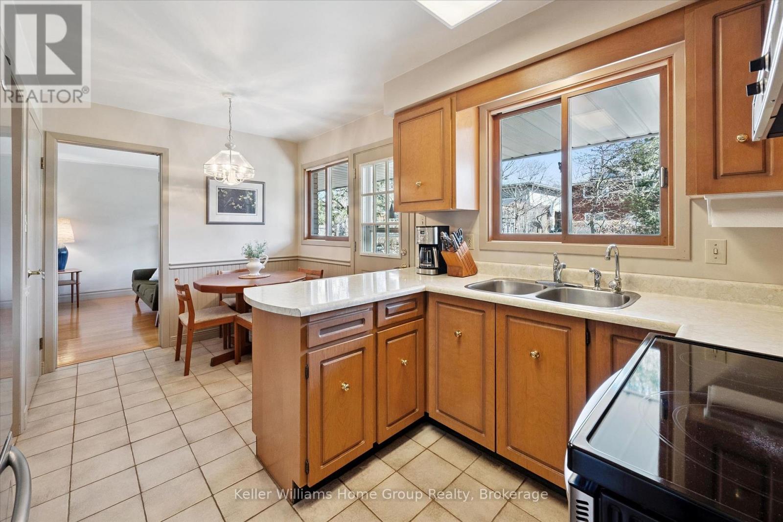 21 Honey Crescent, Guelph (Dovercliffe Park/old University), Ontario  N1G 1A4 - Photo 15 - X12970932