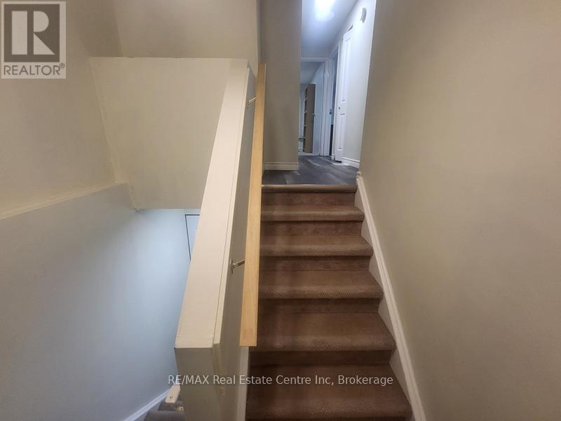 137 Dovercliffe Road, Guelph, Ontario N1G 3A5 - Photo 2 - X12970938