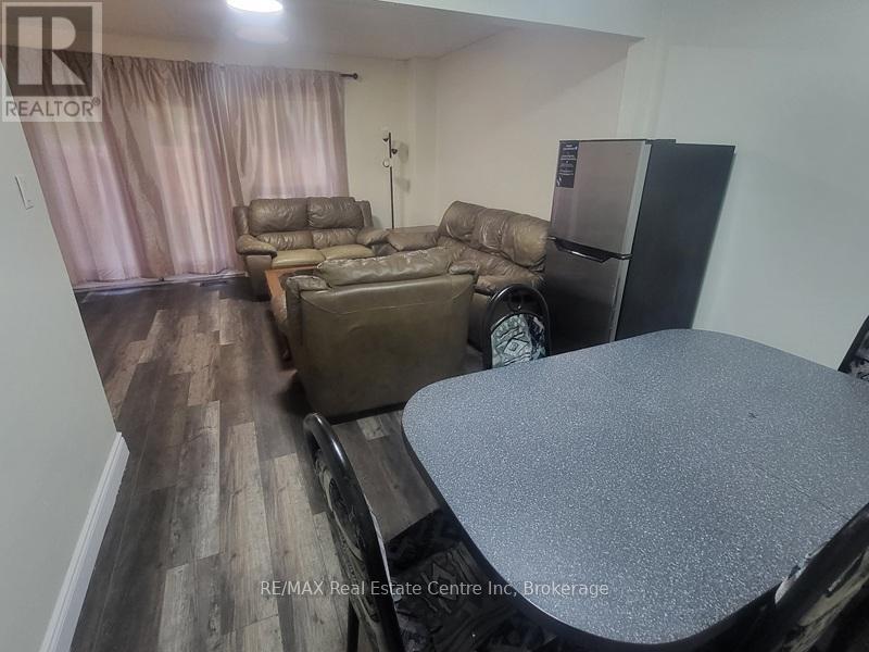 137 Dovercliffe Road, Guelph, Ontario N1G 3A5 - Photo 8 - X12970938