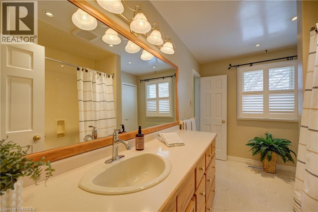 8 Wildflower Lane, Brantford, Ontario  N3R 6B4 - Photo 27 - 40797505