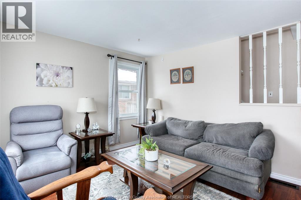 1067 St. Louis, Windsor, Ontario N8S 2K9 - Photo 6 - 26007397