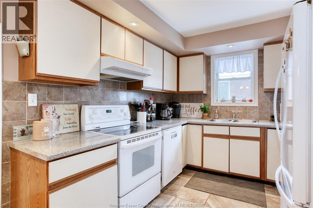 1067 St. Louis, Windsor, Ontario N8S 2K9 - Photo 17 - 26007397