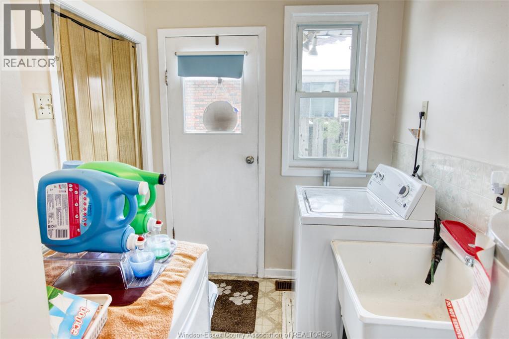 1067 St. Louis, Windsor, Ontario N8S 2K9 - Photo 12 - 26007397