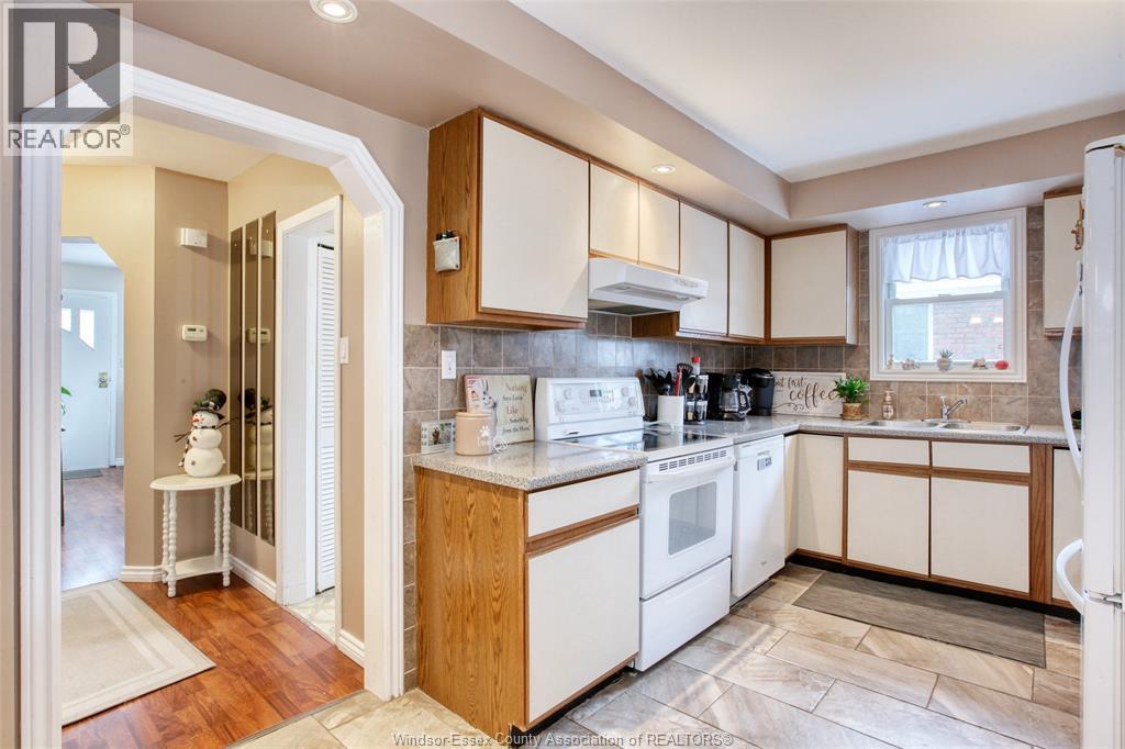 1067 St. Louis, Windsor, Ontario N8S 2K9 - Photo 15 - 26007397