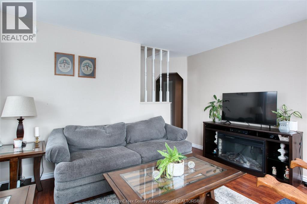 1067 St. Louis, Windsor, Ontario N8S 2K9 - Photo 5 - 26007397