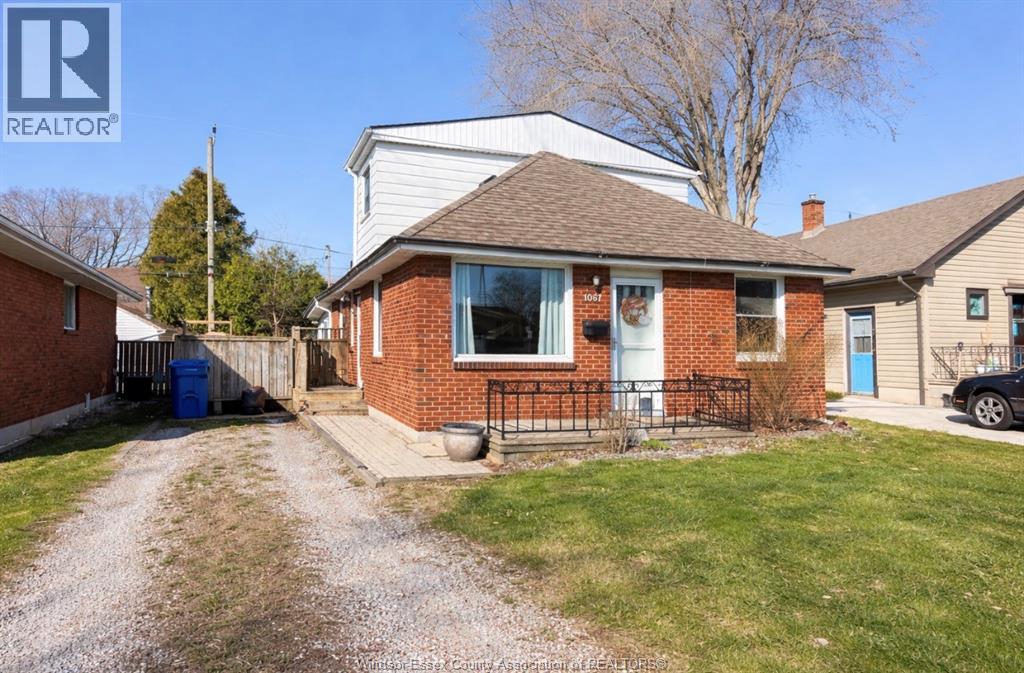 1067 St. Louis, Windsor, Ontario N8S 2K9 - Photo 2 - 26007397