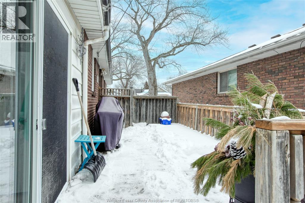 1067 St. Louis, Windsor, Ontario N8S 2K9 - Photo 31 - 26007397