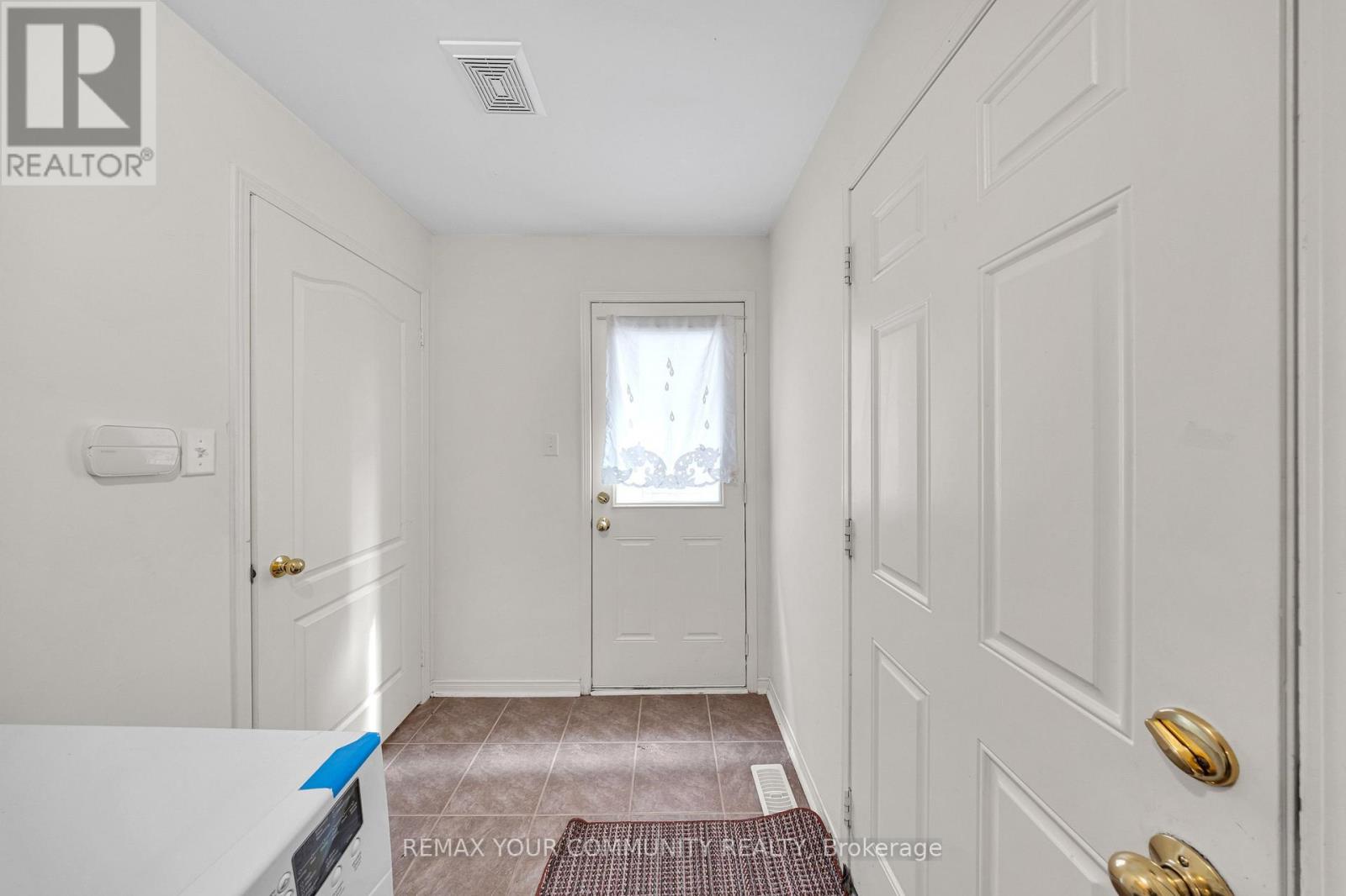 12 Warburton Drive, Ajax, Ontario L1T 0K6 - Photo 13 - E12970418