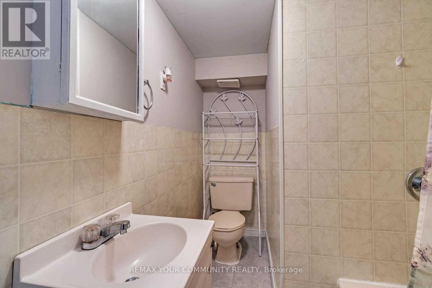 75 Tulloch Drive, Ajax, Ontario  L1S 2S3 - Photo 10 - E12970350