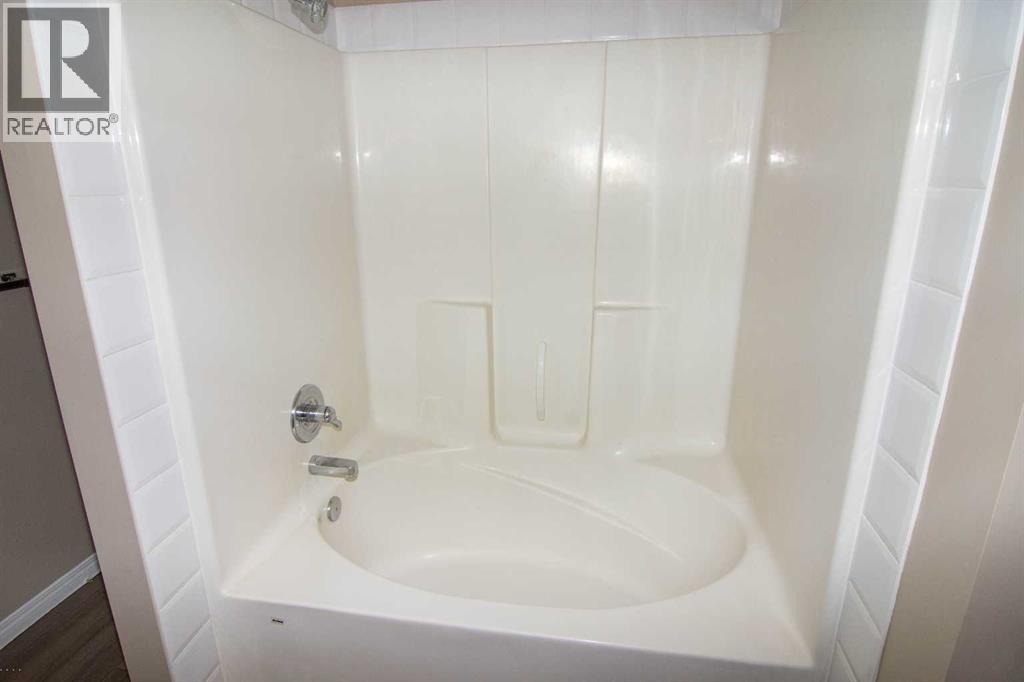 24 Panamount Lane NW, Calgary, Alberta  T3K 3R7 - Photo 18 - A2287091