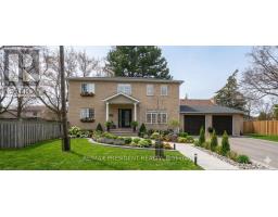 47 HARLOW CRESCENT, Toronto, Ontario