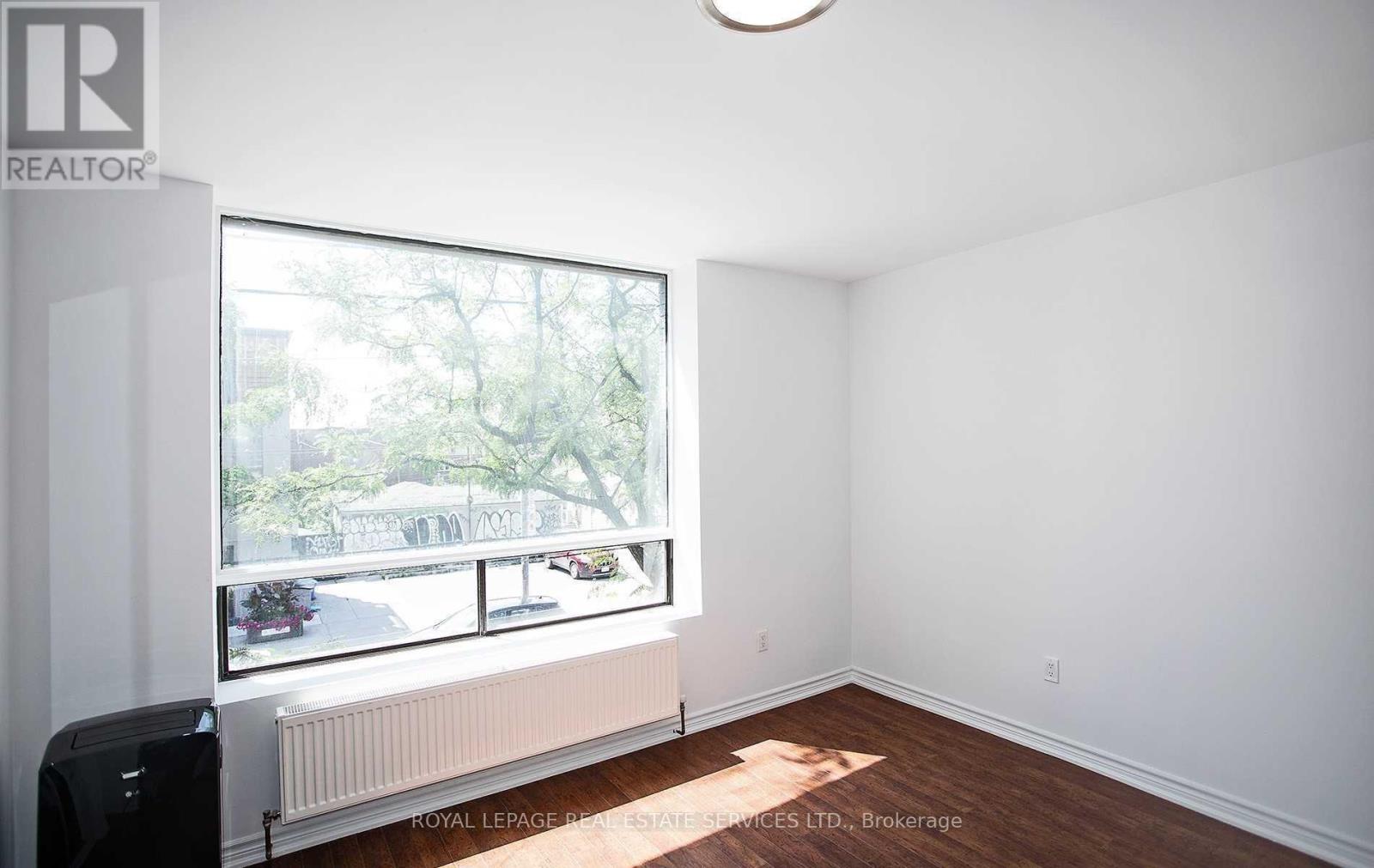 1116 College Street, Toronto (Dufferin Grove), Ontario  M6H 1B5 - Photo 9 - C12970892