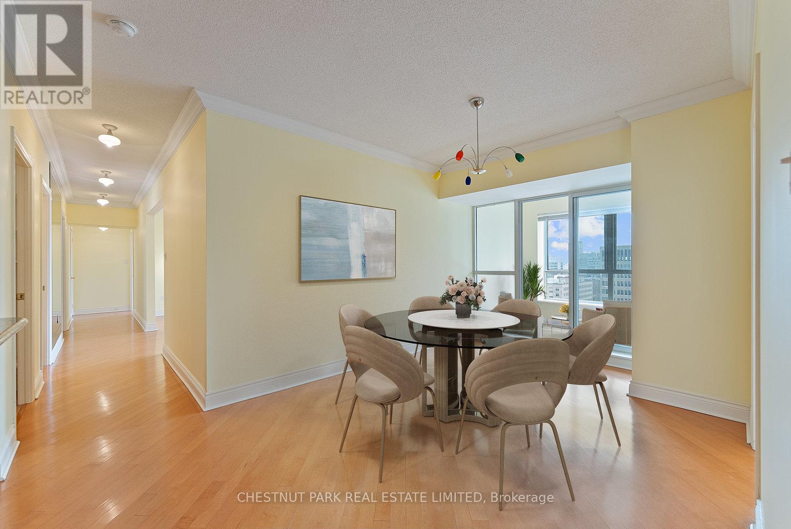 1610 - 889 Bay Street, Toronto, Ontario  M5S 3K5 - Photo 11 - C12970908