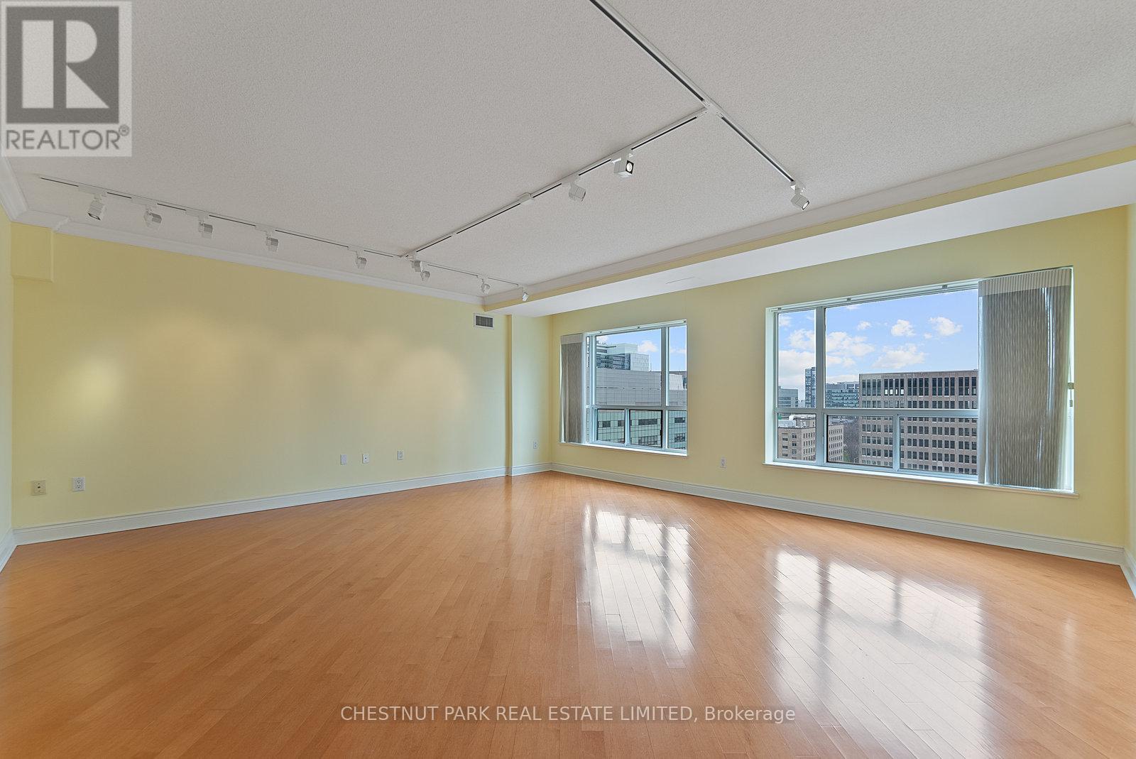 1610 - 889 Bay Street, Toronto, Ontario  M5S 3K5 - Photo 19 - C12970908