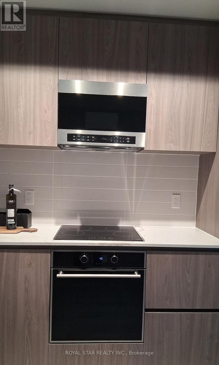 712 - 120 Broadway Avenue, Toronto, Ontario M4P 0E9 - Photo 7 - C12971056