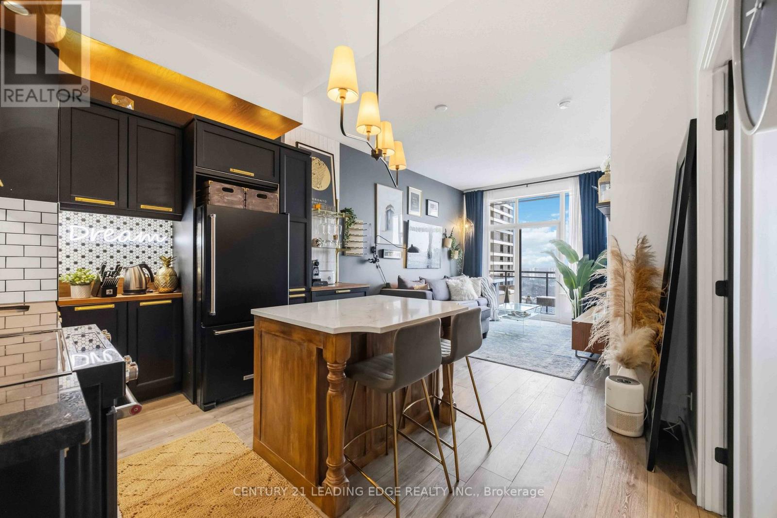 2203 - 28 LINDEN STREET, Toronto, Ontario